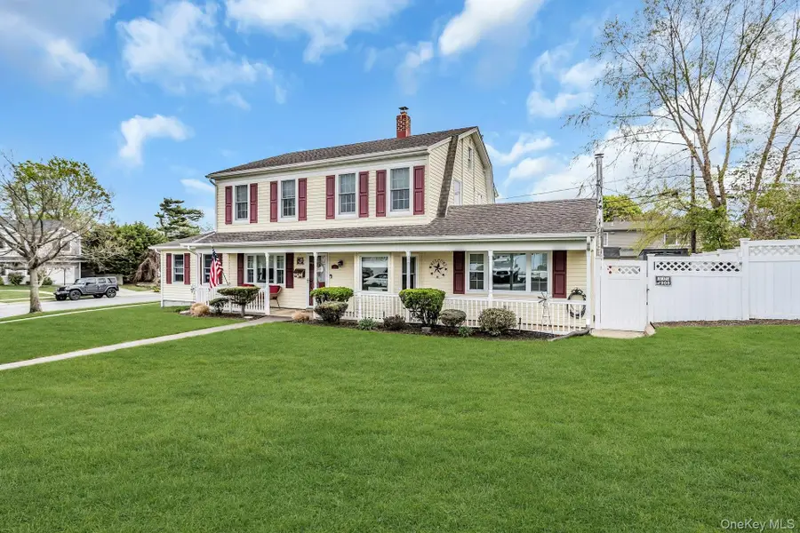42 Spring Lane, Levittown, NY 11756 - #3