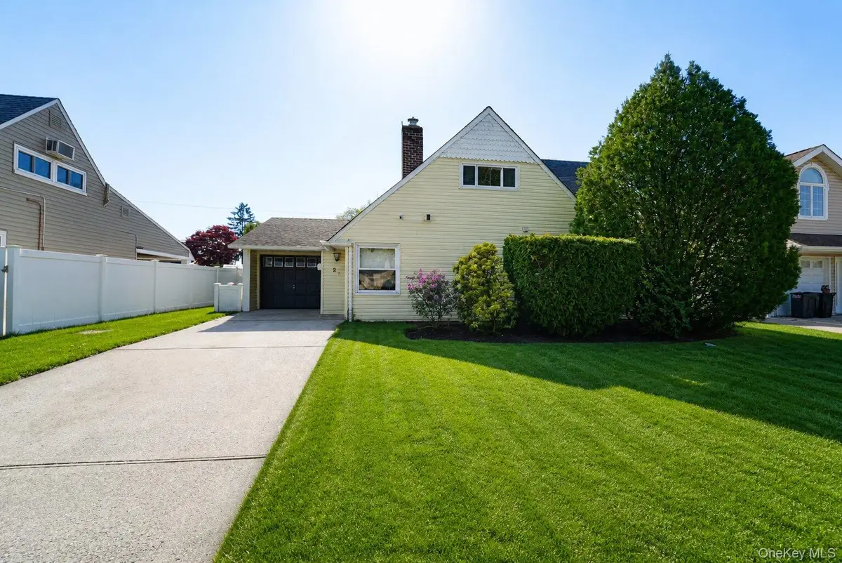 23 Wildwood Lane, Wantagh, NY 11793 - #1