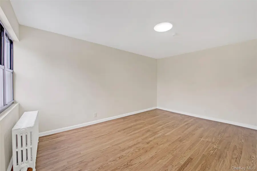 223-15 114th Road, Cambria Heights, NY 11411 - #3