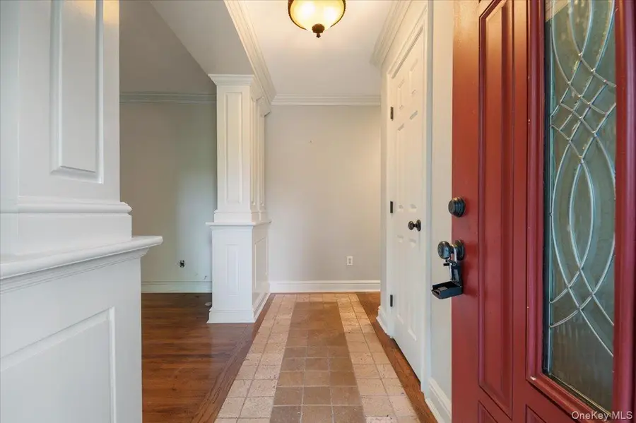 101 Red Oak Court, Port Jefferson, NY 11777 - #2