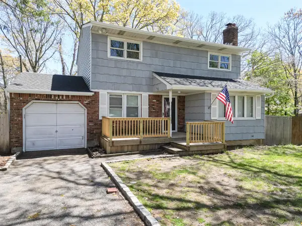 981 Connetquot Avenue, Central Islip, NY 11722