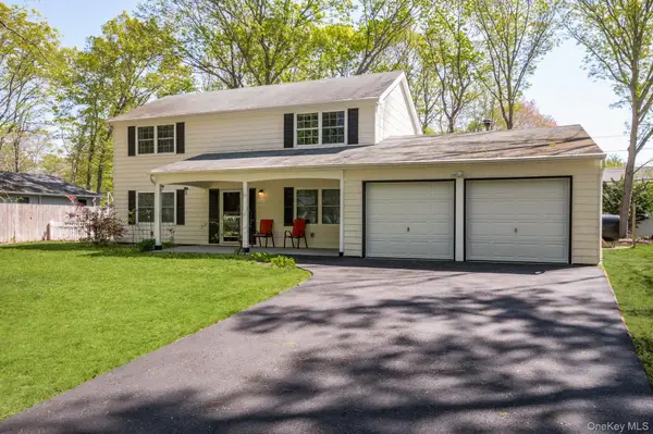 35 Spencer Lane, Stony Brook, NY 11790