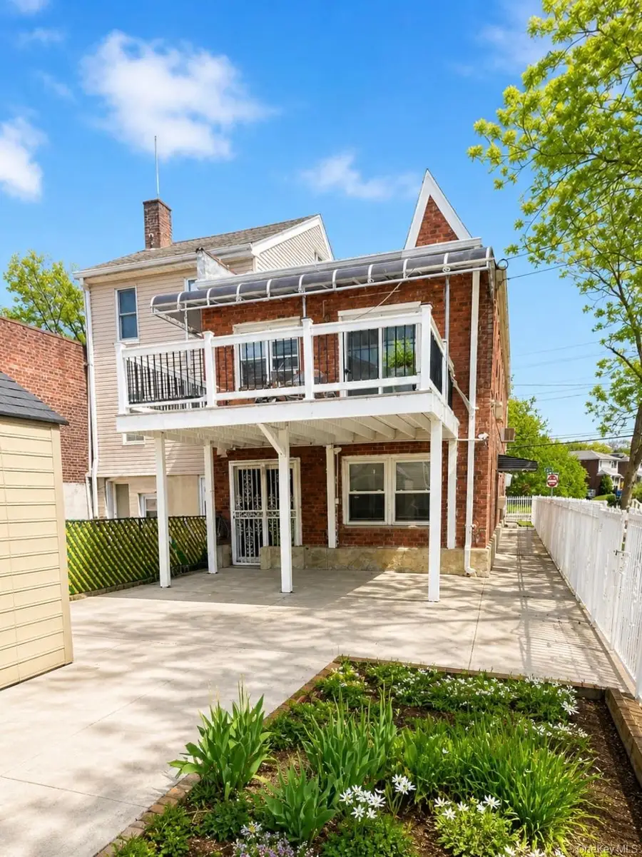 152-20 Peck Avenue, Flushing, NY 11355 - #2