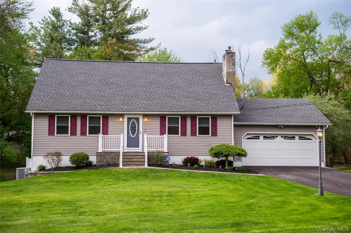 9 Robert Drive, Hyde Park, NY 12538 - #1