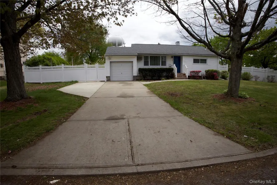 3 Rollin Lane, Brentwood, NY 11717 - #3