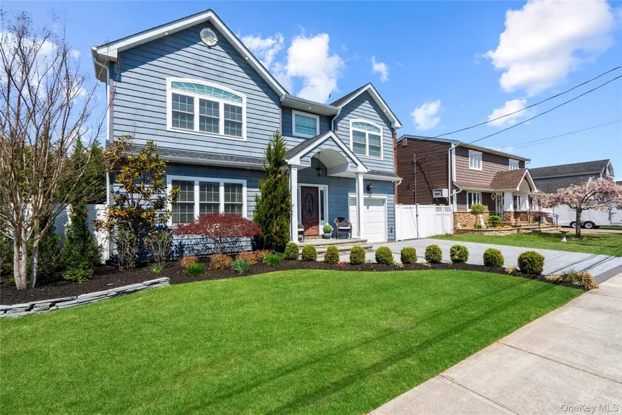 251 N Maple Street, Massapequa, NY 11758 - #2