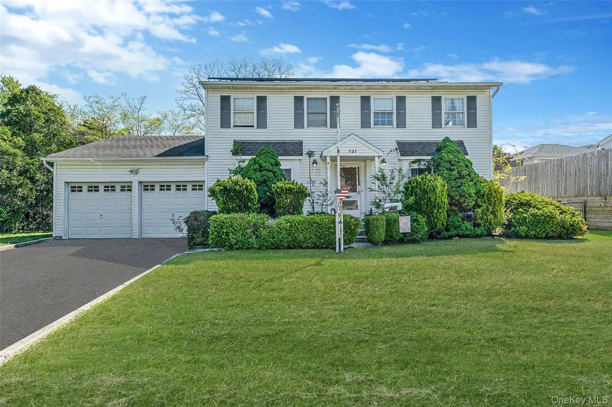 121 Kohr Road, Kings Park, NY 11754 - #1
