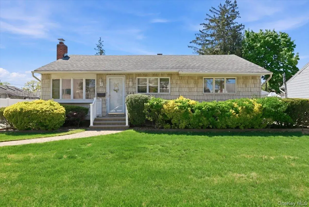 648 Dogwood Avenue, Franklin Square, NY 11010 - #1