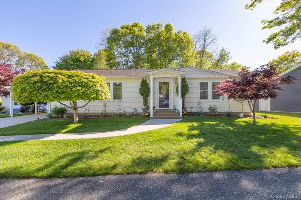 1407 Middle Road #83, Calverton, NY 11933