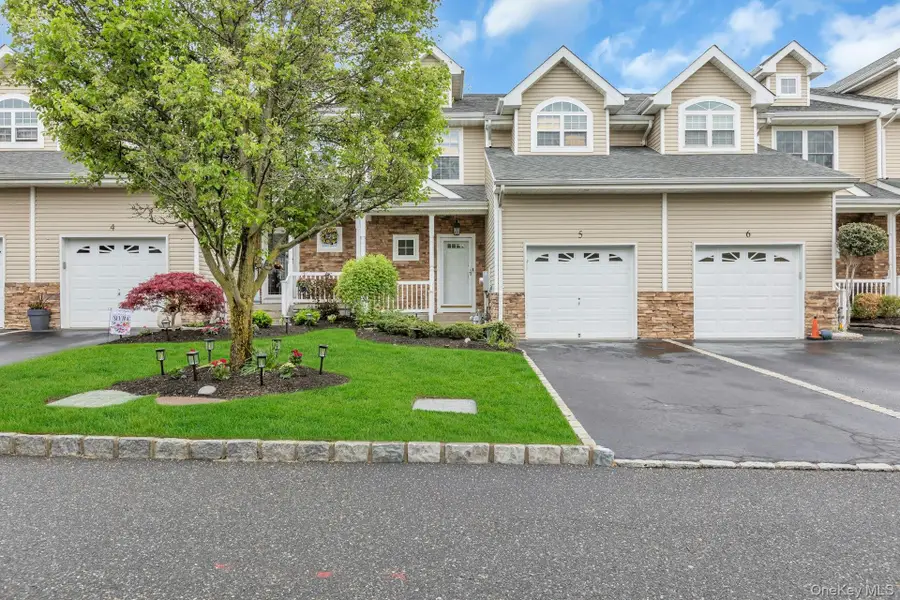 5 Terrace Lane, Patchogue, NY 11772 - #2