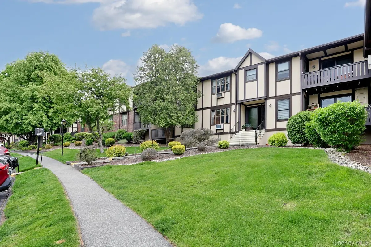 945 Sierra Vista Lane, Valley Cottage, NY 10989 - #1