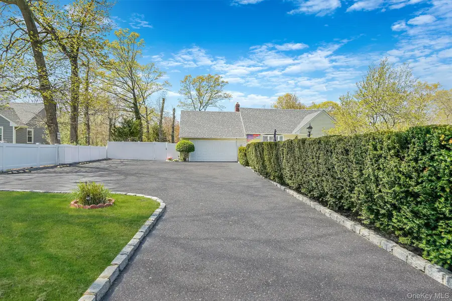 1989 William Floyd Parkway, Ridge, NY 11961 - #3