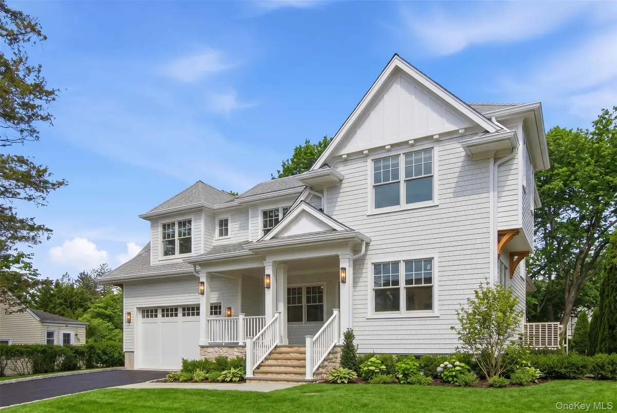 8 Club Road, Sea Cliff, NY 11579 - #1