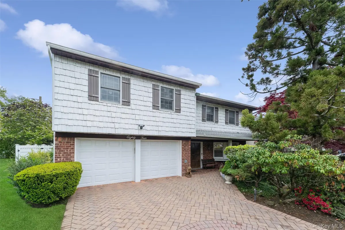 84 Nottingham Road, Manhasset Hills, NY 11040 - #1