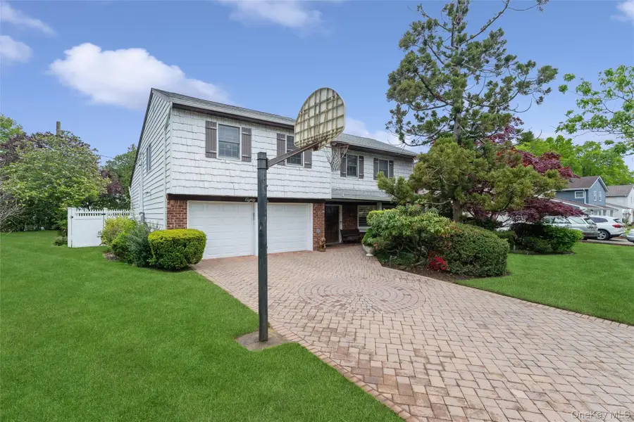 84 Nottingham Road, Manhasset Hills, NY 11040 - #2