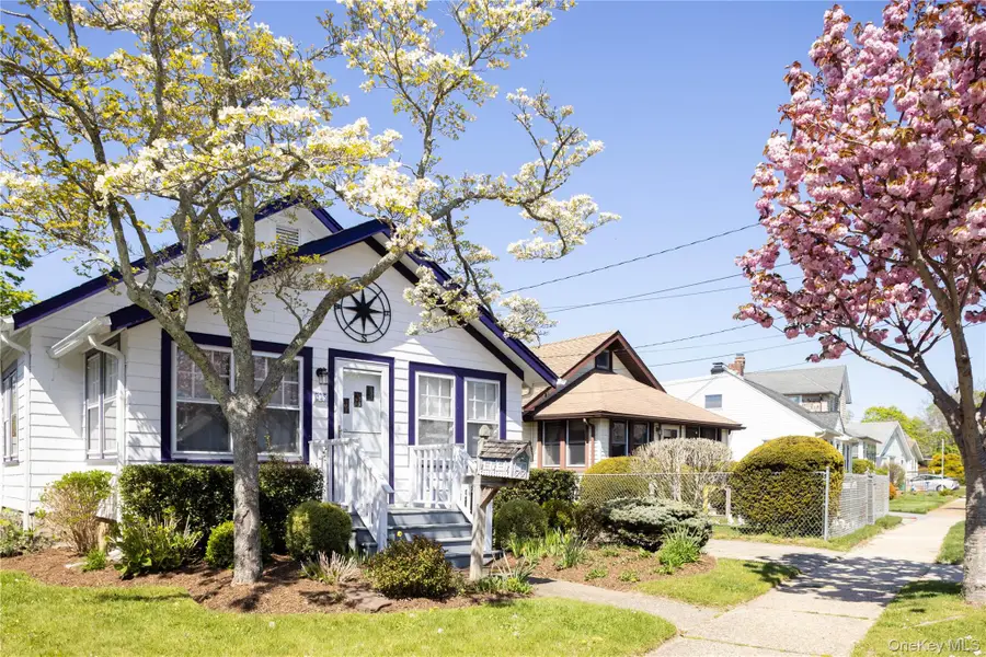 335 Sterling Place, Greenport, NY 11944 - #2