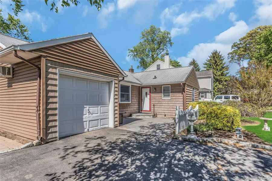 22 Leuce Place, Glen Cove, NY 11542 - #2