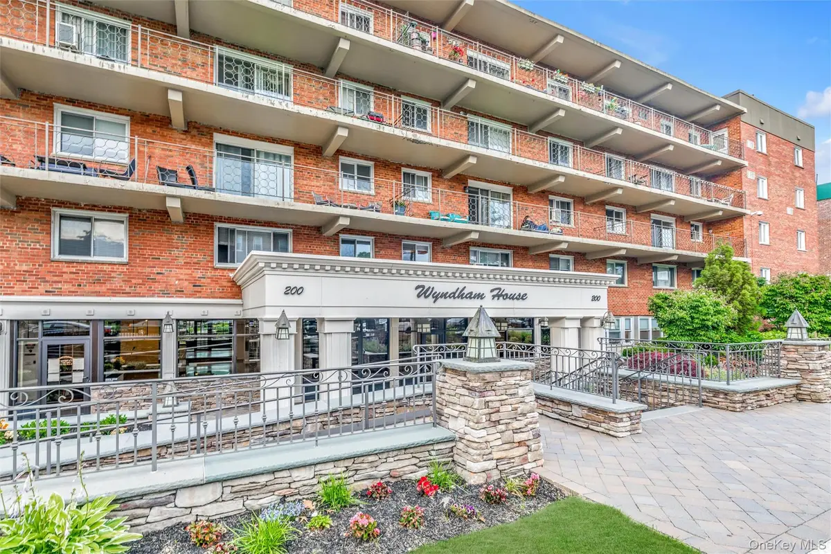 200 Atlantic Avenue #209, Lynbrook, NY 11563 - #1