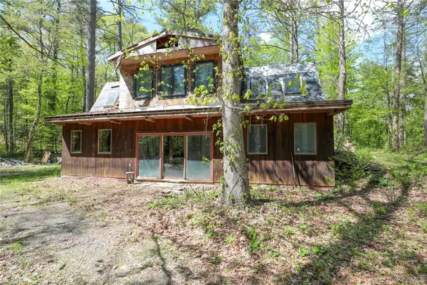 77 Ulster Landing Road, Kingston, NY 12401