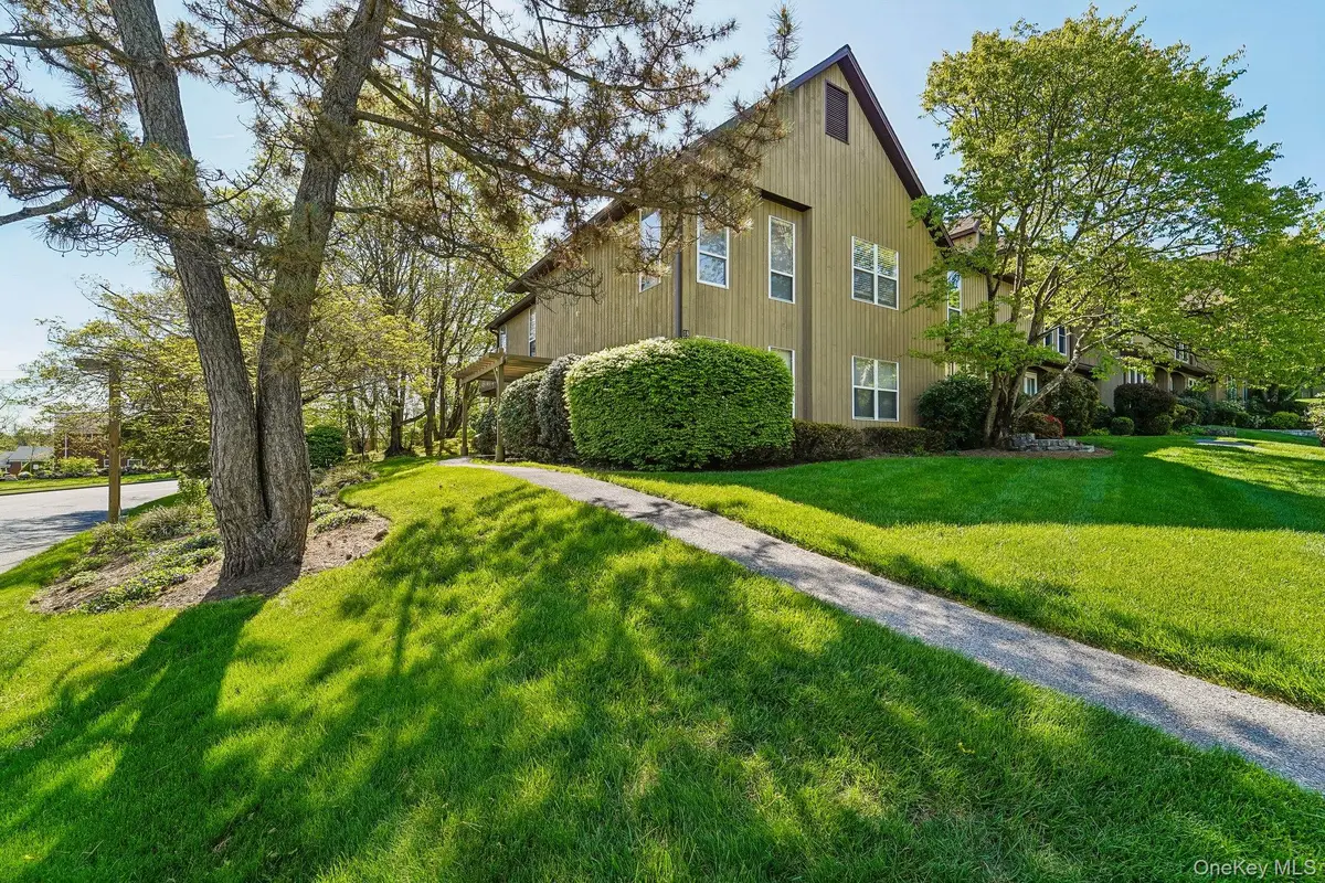 18 Brooke Hollow Lane, Peekskill, NY 10566 - #1