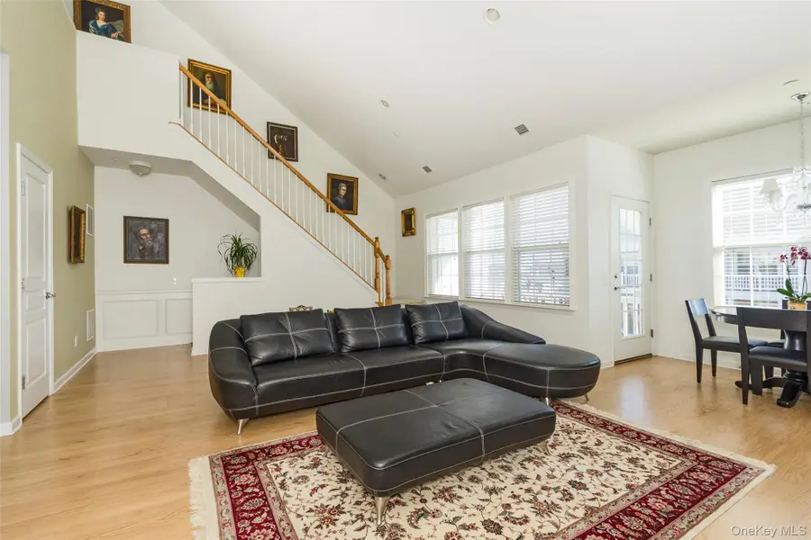 8 Wexford Lane #8 upper, Oceanside, NY 11572 - #3