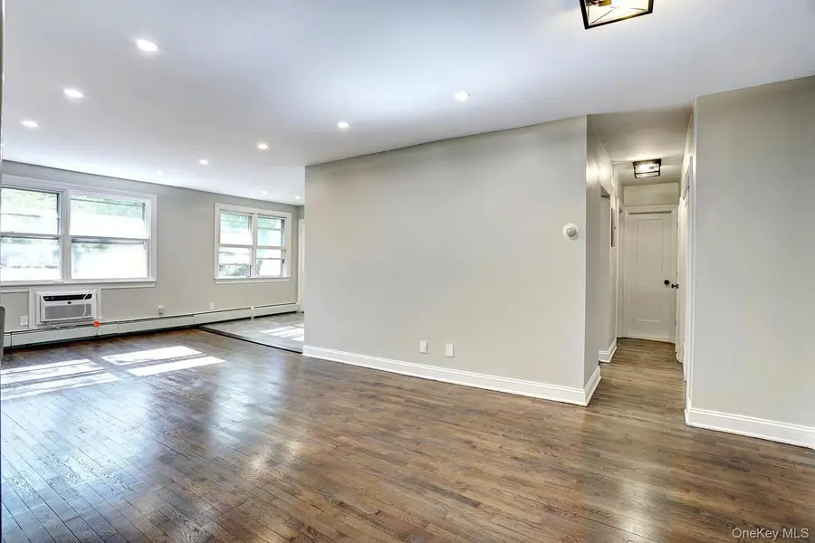 152 Kearsing Parkway #E, Monsey, NY 10952 - #2