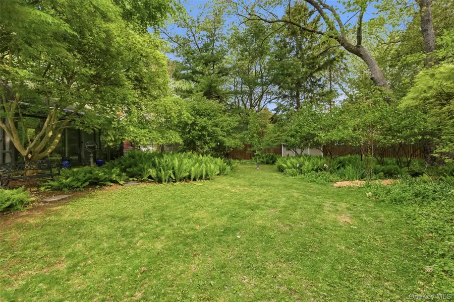 7 Gun Path, Setauket, NY 11733 - #3