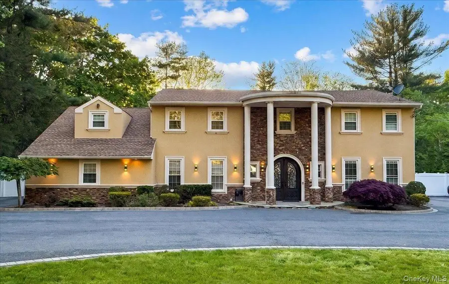 626 Caledonia Road, Dix Hills, NY 11746 - #2