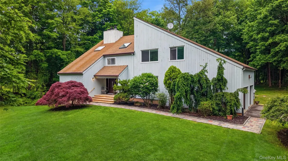 65 Cliffside Lane, Bedford Corners, NY 10549 - #1