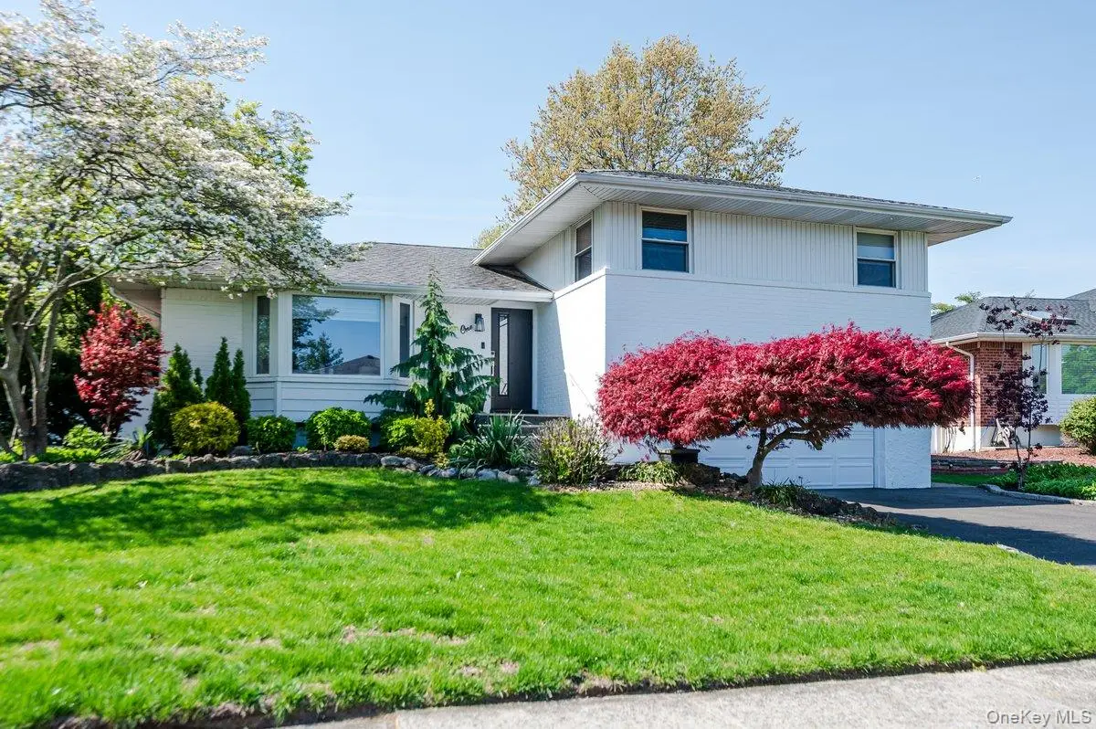 1 Ives Lane, Plainview, NY 11803 - #1