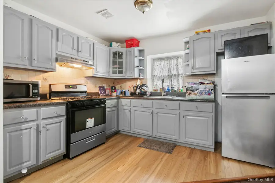 28 Saint Andrews Place #4, Brooklyn, NY 11216 - #3