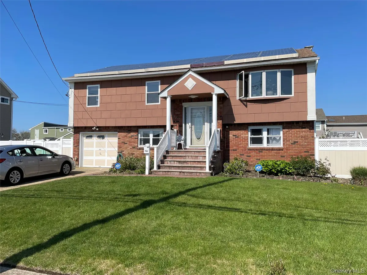 84 Surf Road, Lindenhurst, NY 11757 - #1