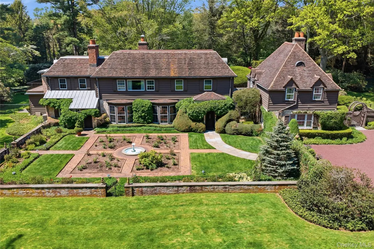 285 Piping Rock Road, Locust Valley, NY 11560 - #1