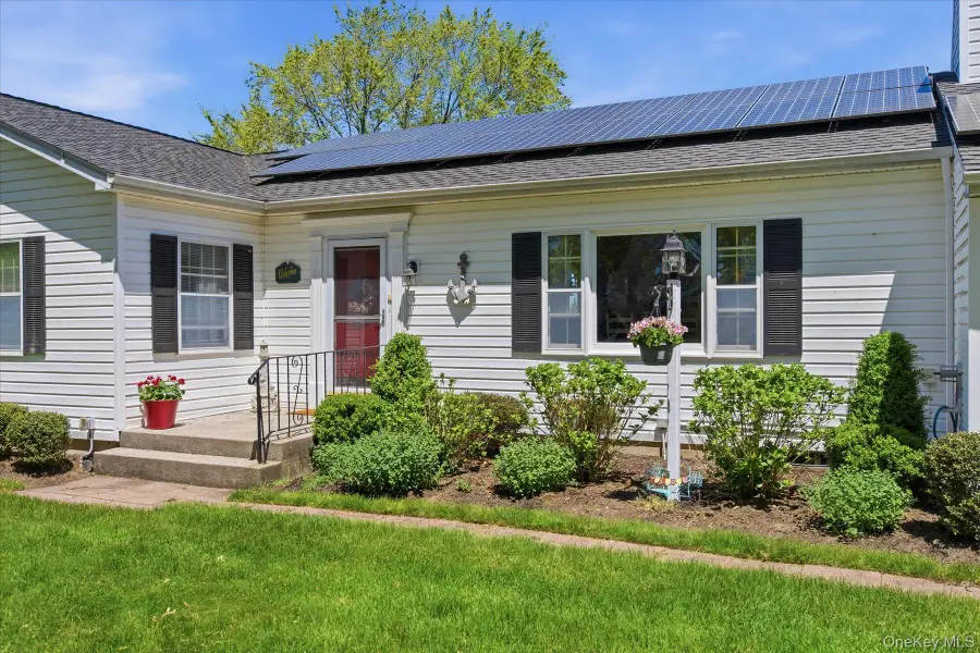 16 High Meadow Lane, Jamesport, NY 11901 - #2