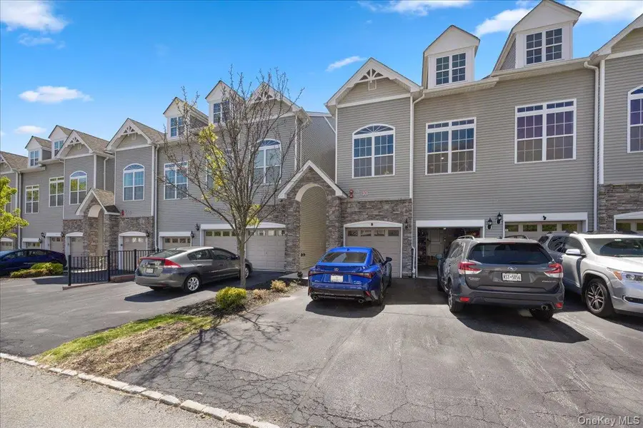 1707 Hawthorn Way, New Windsor, NY 12553 - #2