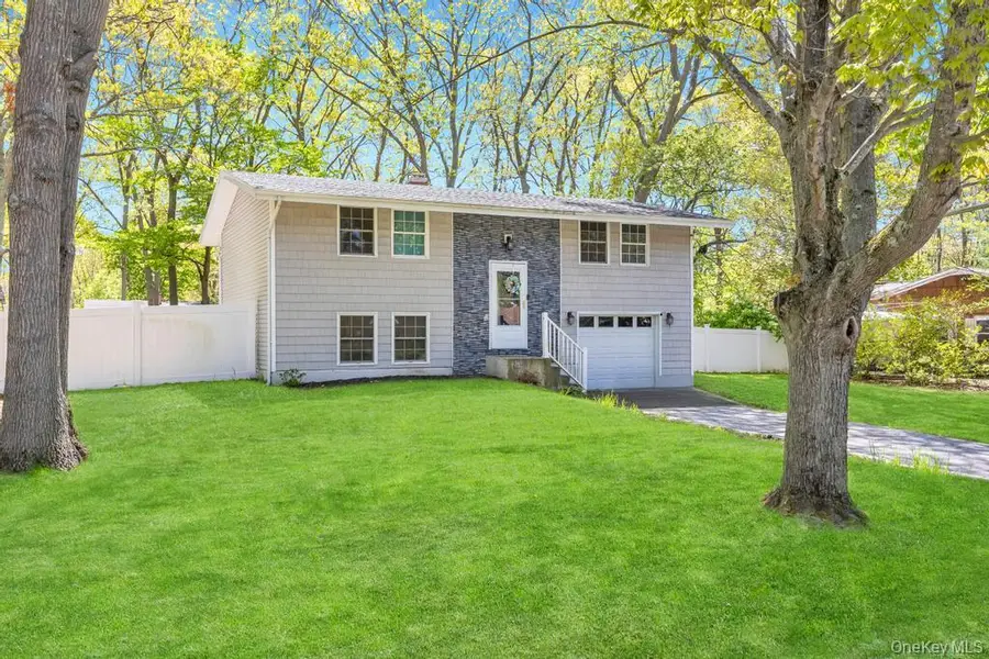 32 Lodge Lane, East Setauket, NY 11733 - #2