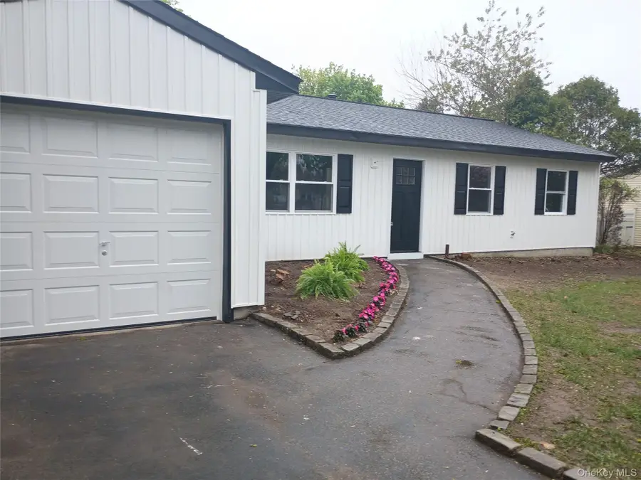 34 Michael Avenue, Bellport, NY 11713 - #3