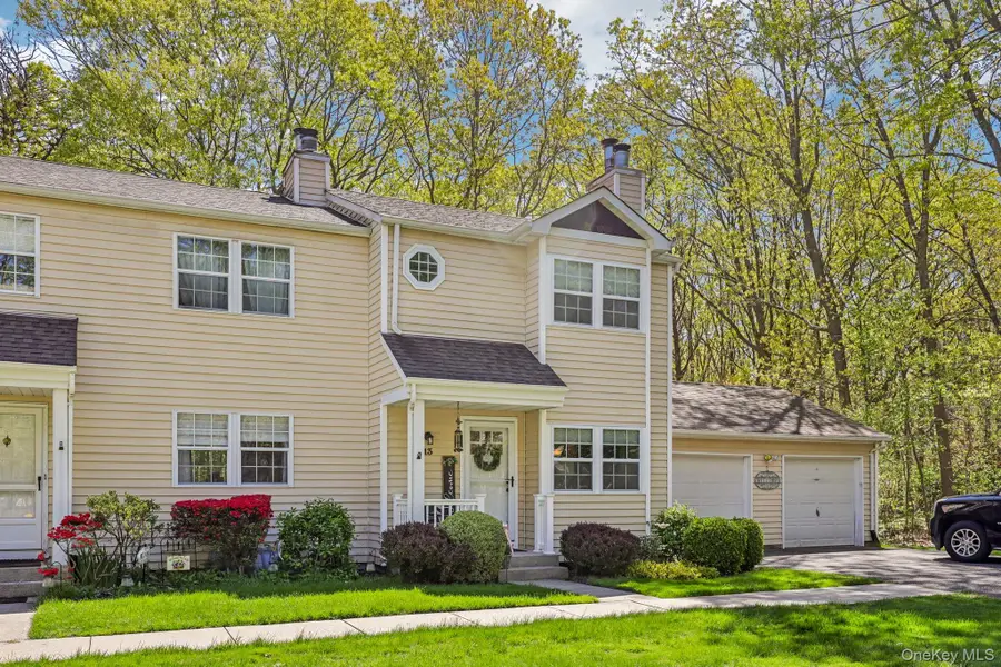 13 Rutledge Commons, Yaphank, NY 11980 - #3
