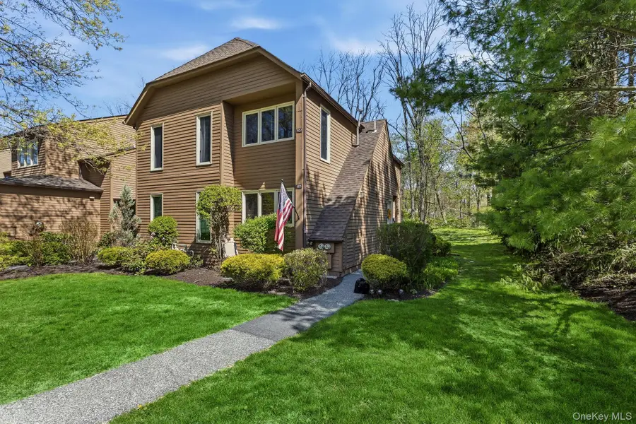 102 Ridgeview Lane, Yorktown Heights, NY 10598 - #3