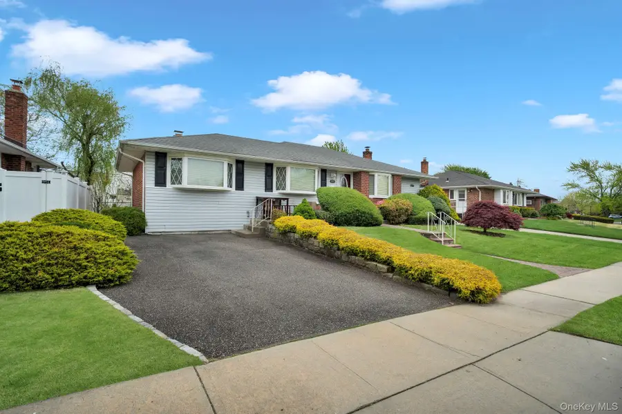 393 Coleridge Street, Levittown, NY 11756 - #3