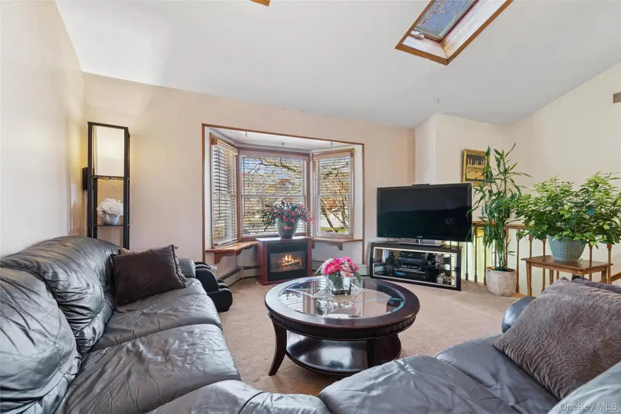 33 Broadway Avenue, Holtsville, NY 11742 - #3