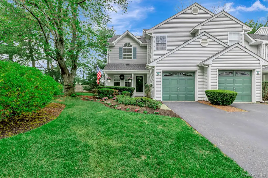 1 Plantation Drive, Hauppauge, NY 11788 - #3
