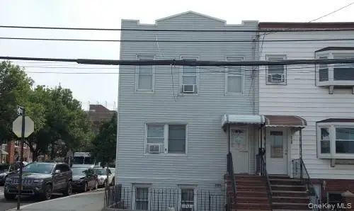 60-27 60 Street, Maspeth, NY 11378