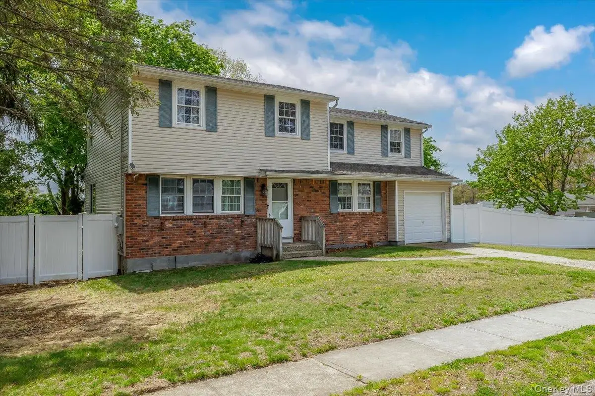 68 Janet Street, Port Jefferson Station, NY 11776 - #1