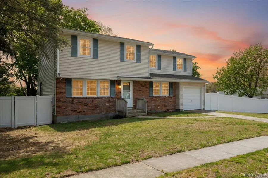 68 Janet Street, Port Jefferson Station, NY 11776 - #2