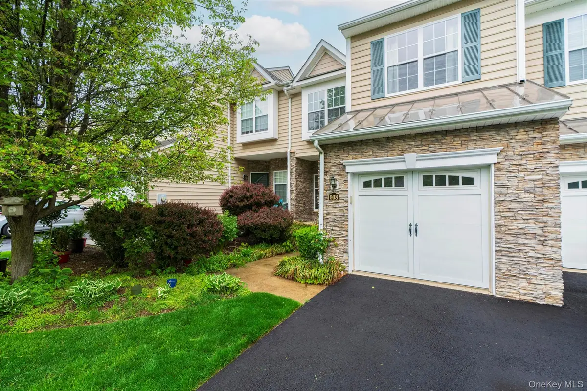 908 Huntington Drive, Fishkill, NY 12524 - #1
