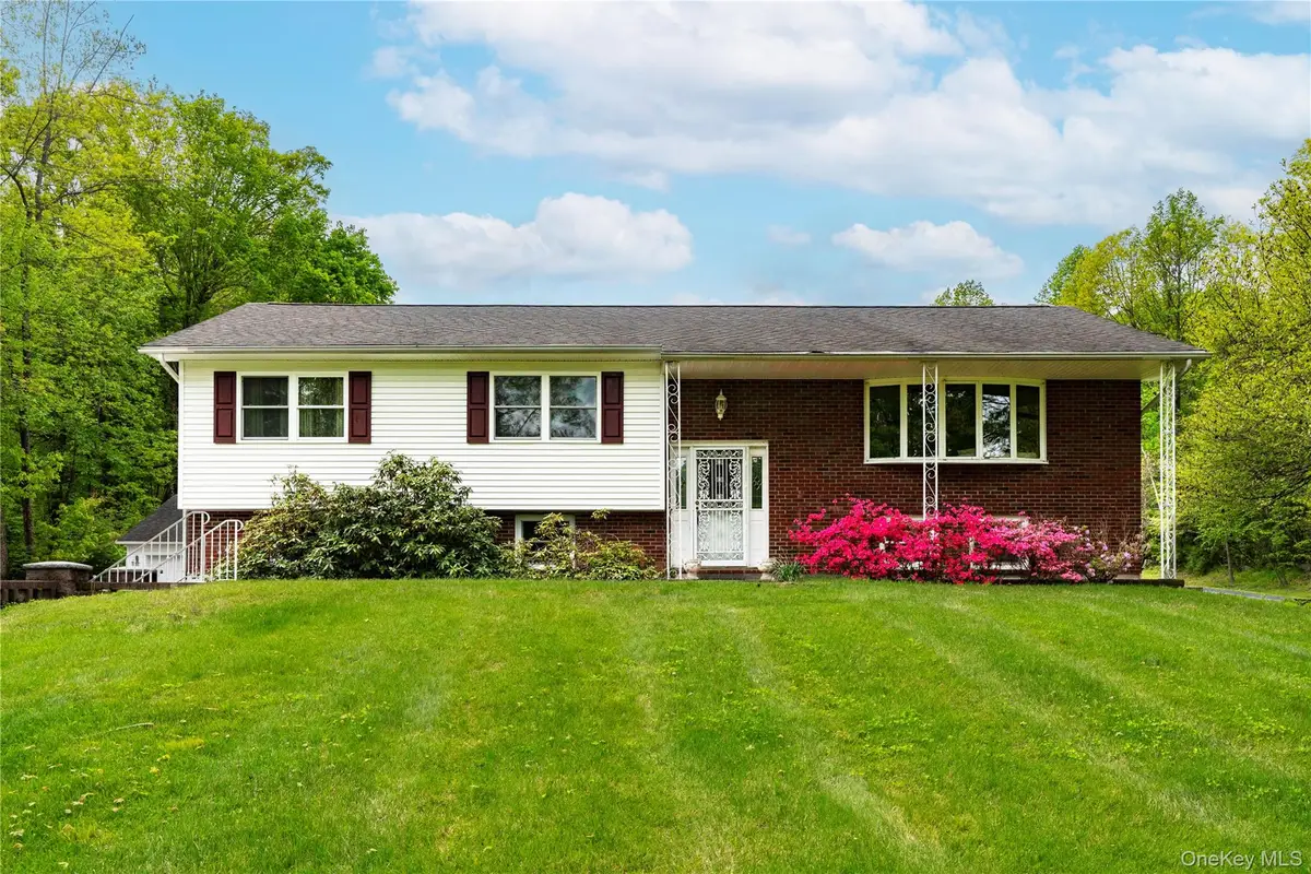 323 Freetown Highway, Wallkill, NY 12589 - #1