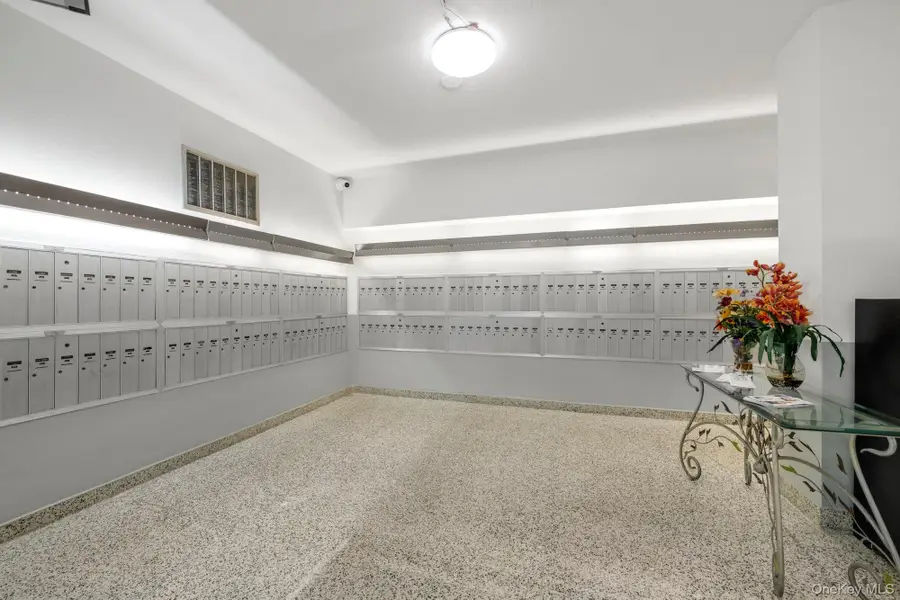 1841 Central Park Avenue #8G, Yonkers, NY 10103 - #3