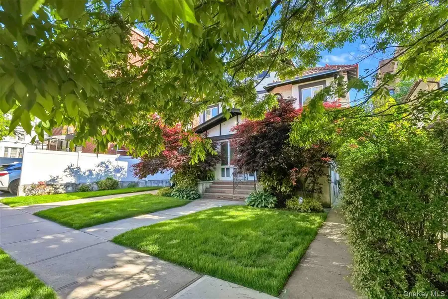 84-21 Beverly Road, Kew Gardens, NY 11415 - #2