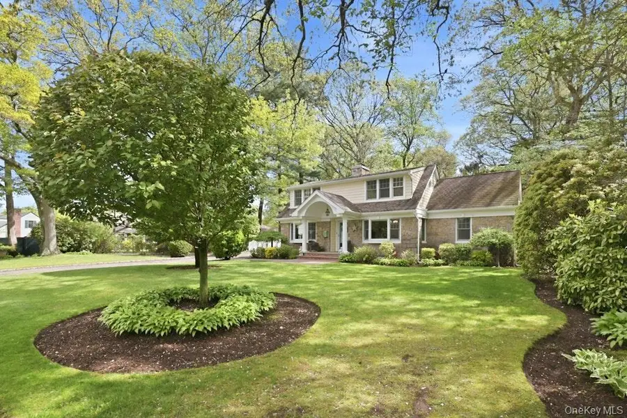 12 Woodland Avenue, Syosset, NY 11791 - #3